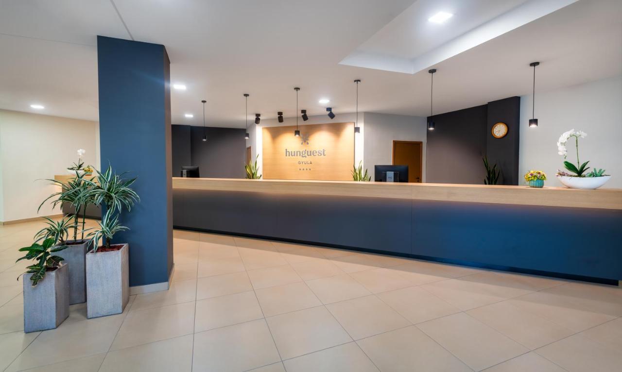 Hunguest Hotel Гюла Екстериор снимка